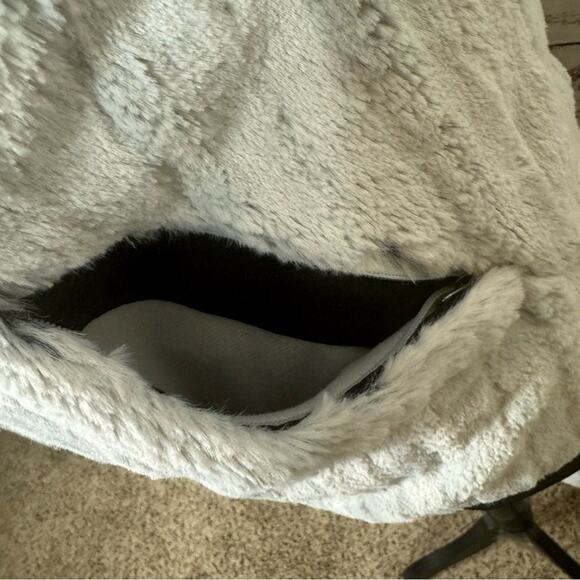 The North Face Womens Grey Faux Fur Hooded Full Zip Up Winter Vest Size XSmall - Picture 7 of 9